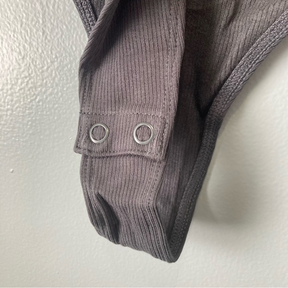 Alphalete Monach Cut Out Bodysuit Dark Grey One Piece Gym Workout Wear BNWT - Picture 10 of 16